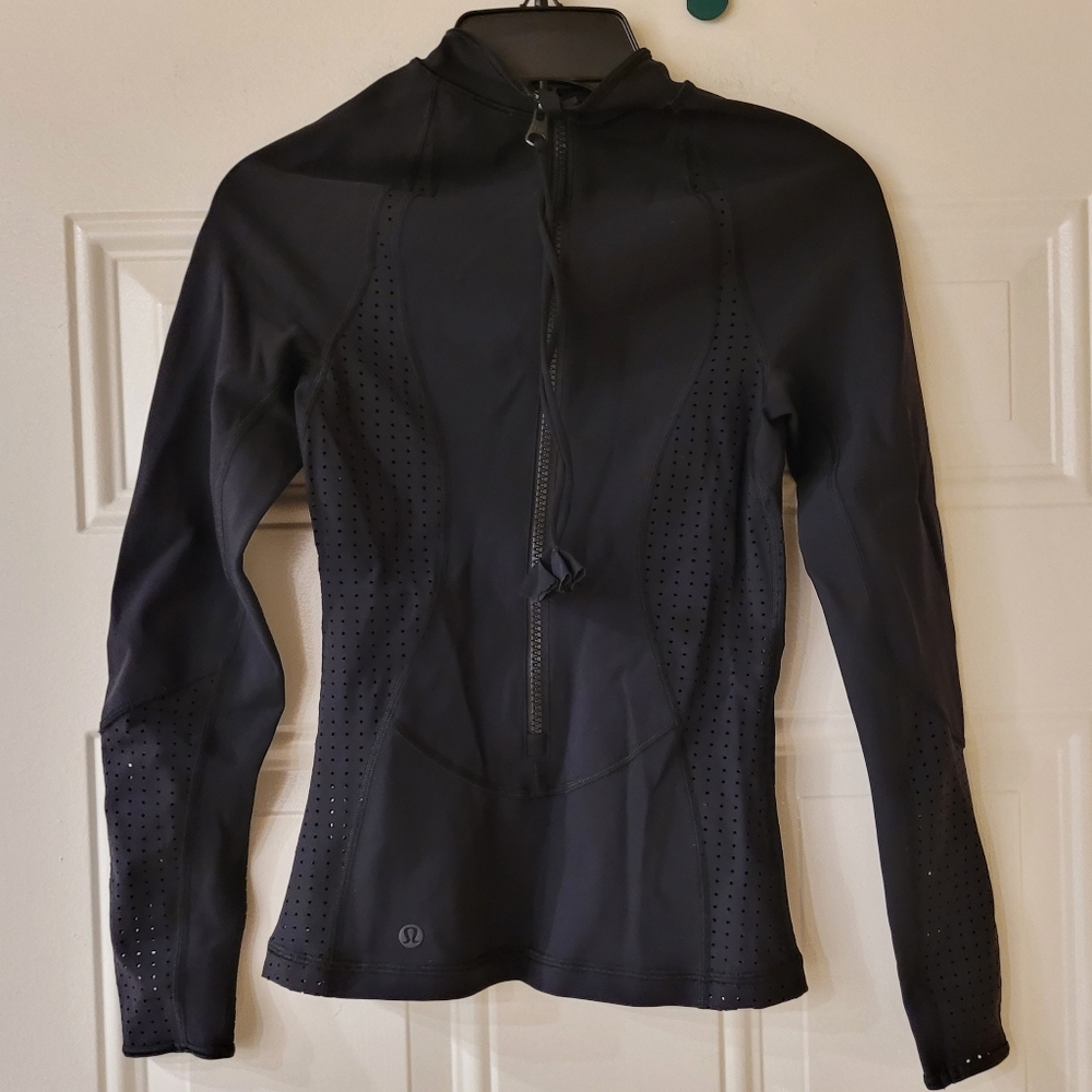 Lululemon Lightweight Three-Quarterzip Pullover